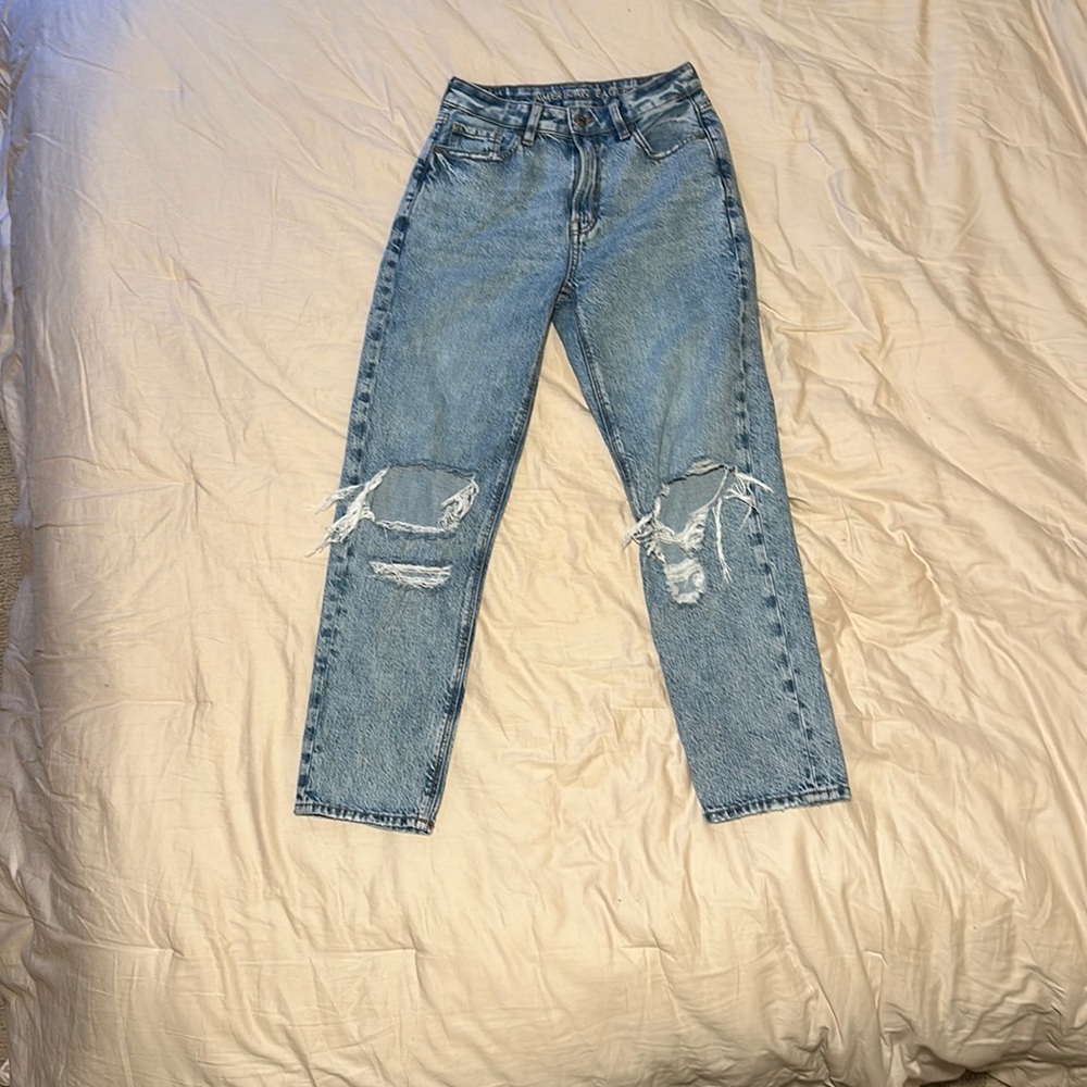 American eagle ripped mom jeans